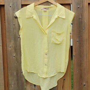 LOVELY Yellow Sleeveless Blouse Women's Size M LOVE 21 Forever 21